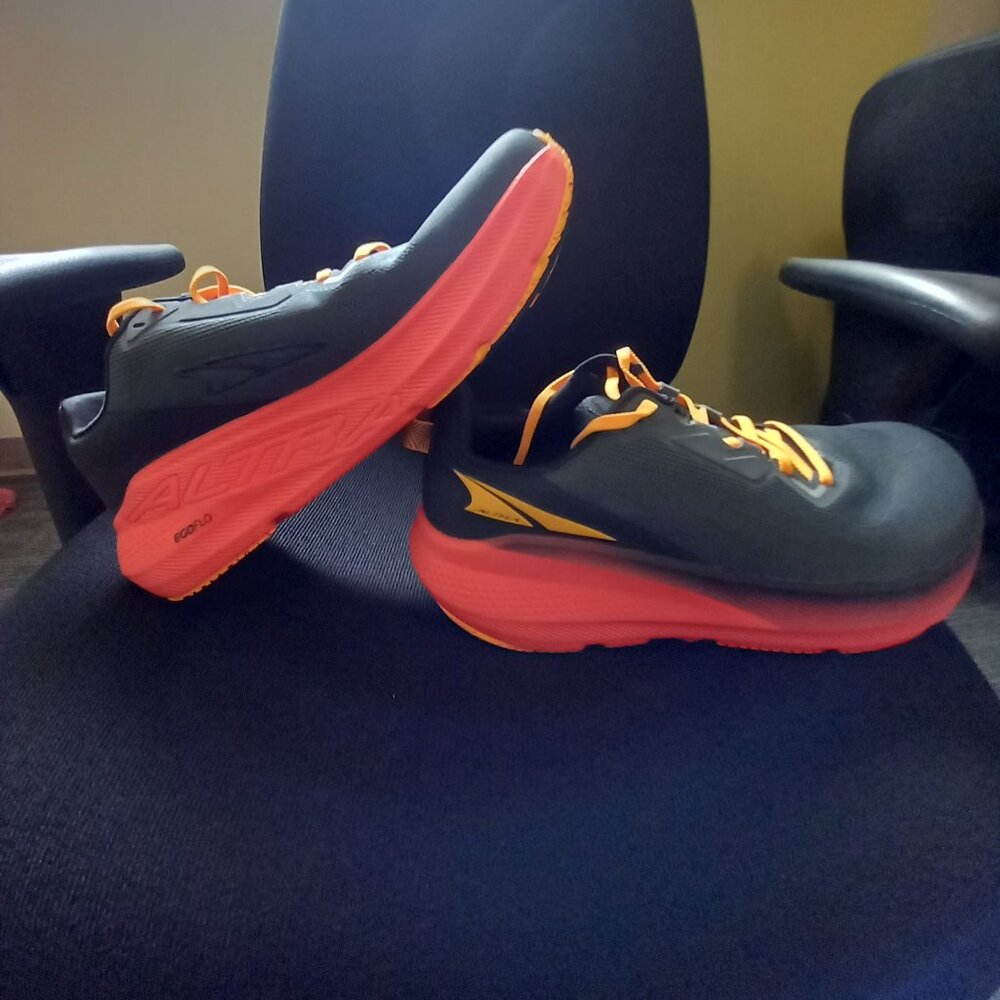 Altra FWD Via Road Running Black/Orange Shoes Men's 10